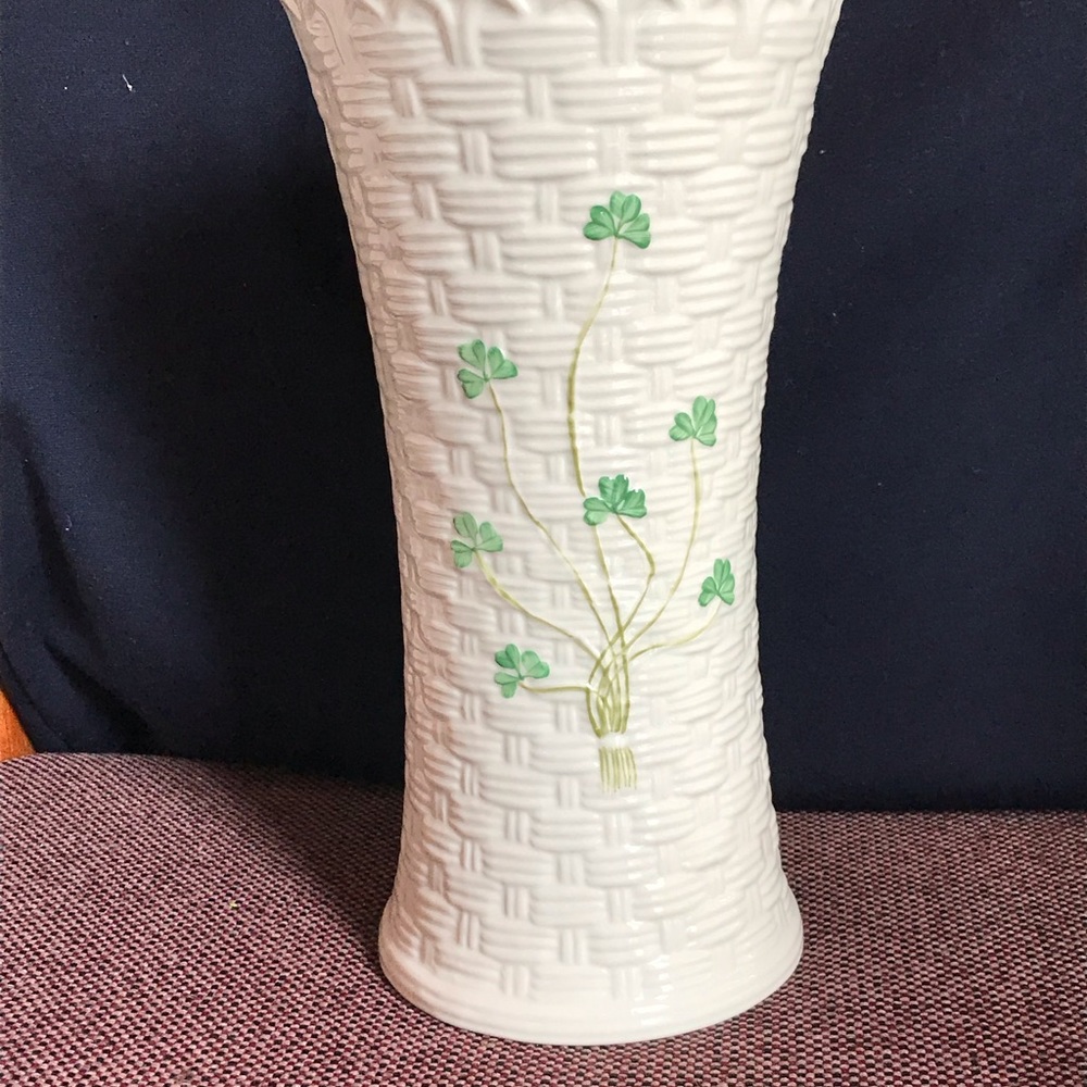 Belleek claddaugh vase